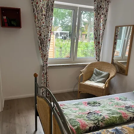 Апартаменты Brauel Am Nordpfad Zevener Geest - Ruhige, Moderne 2 Wohnung, Ladestation, Parkplatz, Wlan, Garten Цевен